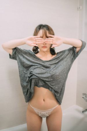 欧美红唇霸气高清图片_BD高清在线
